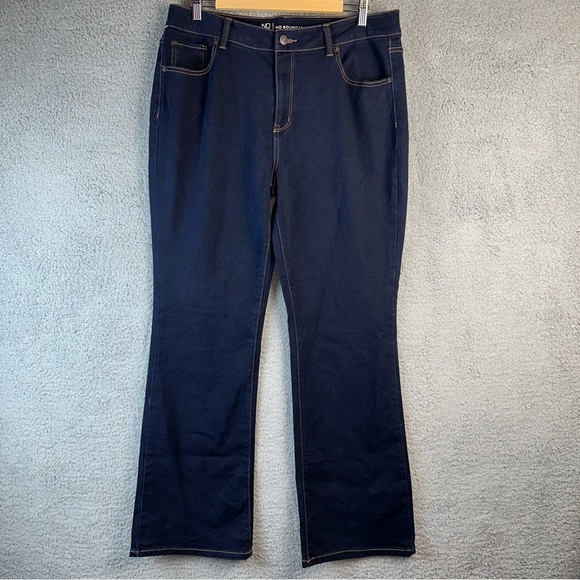 No Boundaries Women's Juniors 17 Blue High Rise Mom Dark Wash Relaxed Fit Denim - Picture 2 of 9